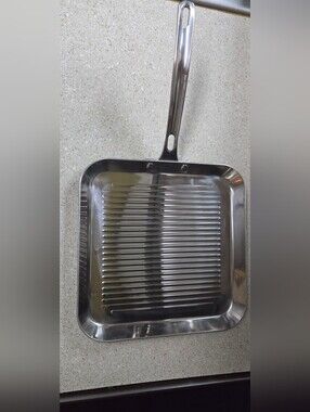 Viking 11.25 Inch Square Stainless Steel Grill Pan